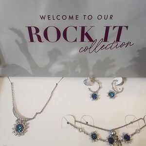 Rock It Collection Silver and Blue Necklace Set FP45